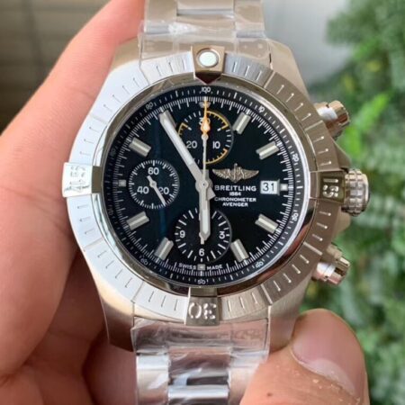 Breitling Avenger A13385101B1A2(43mm)