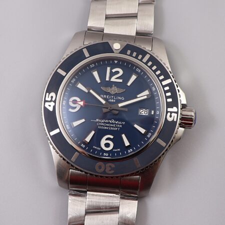 Breitling Avenger A32397101B1A1(43mm)