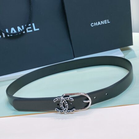 Chanel women's leather belt